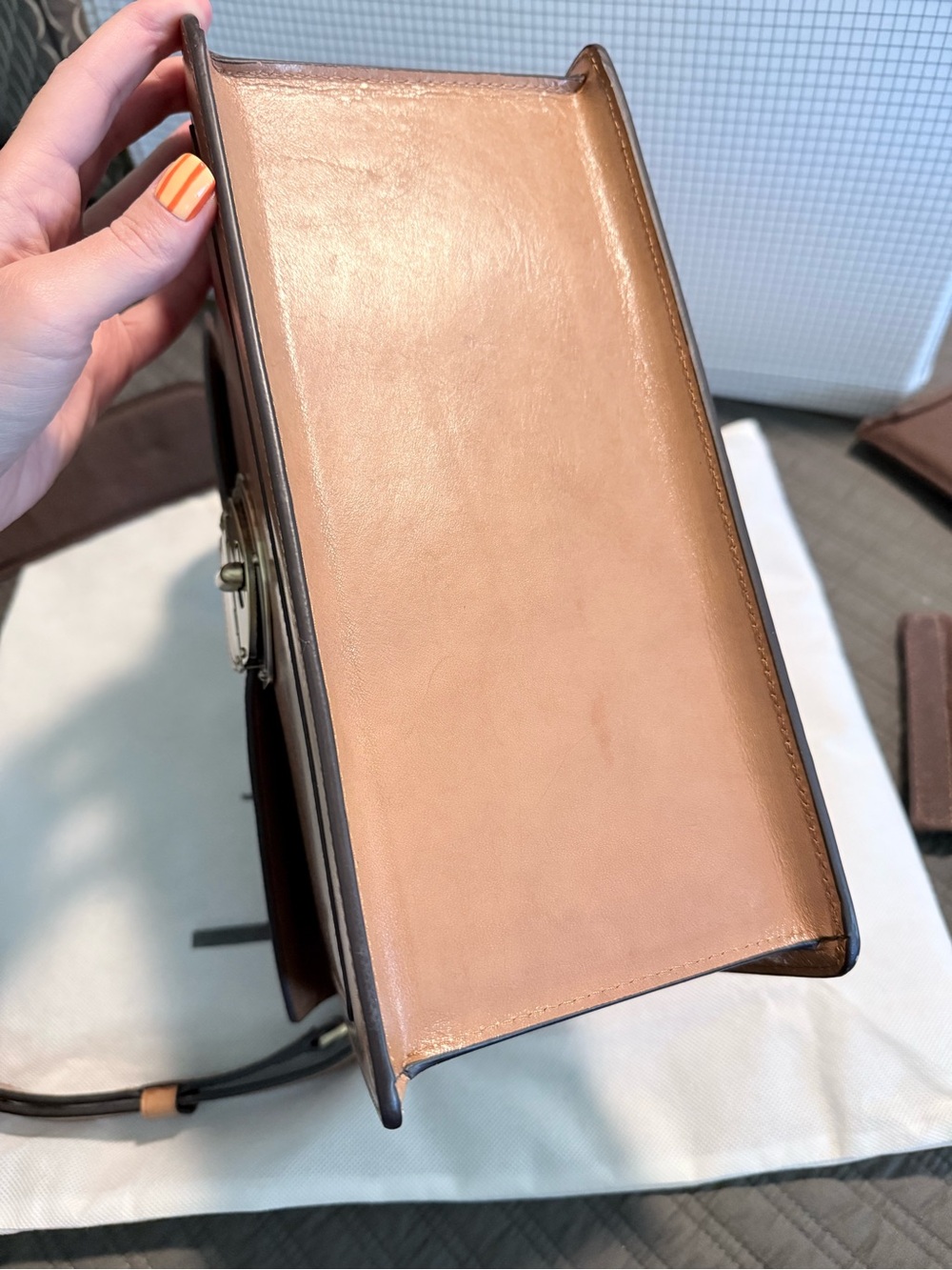 Johansen Leather Camera Bag - Picture 10 of 17